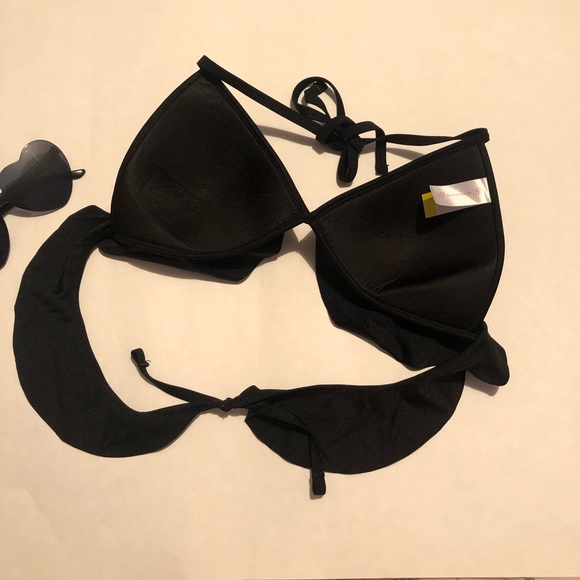 Black Ruffled Bikini Top - Picture 4 of 6